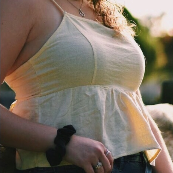 Light yellow shirt - Picture 2 of 5